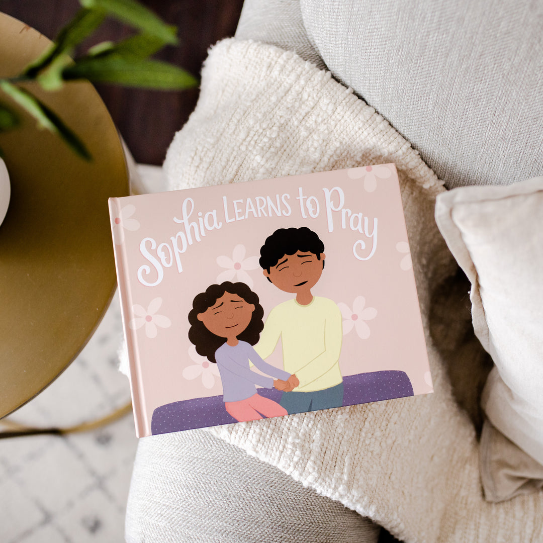 Sophia Learns To Pray - Kid's book about prayer front cover
